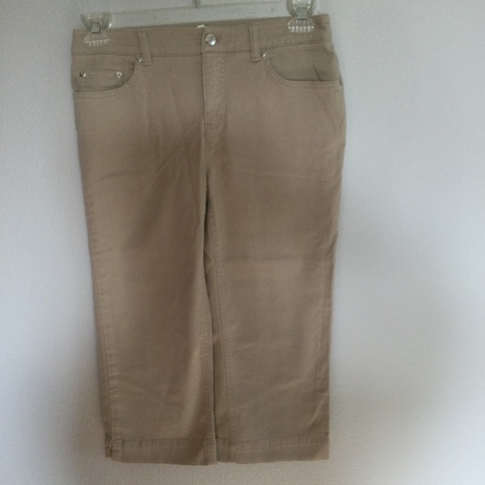 Jones New York Sport Petite Stretch Kahki Capris Size 8P